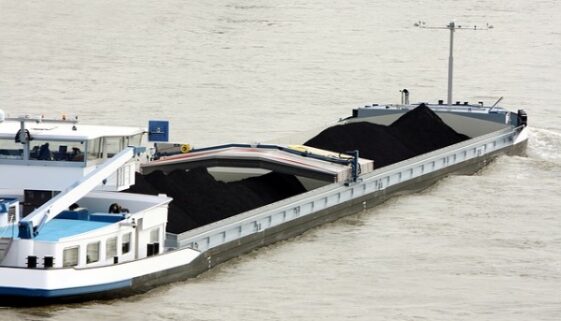 Kohletransport per Schiff